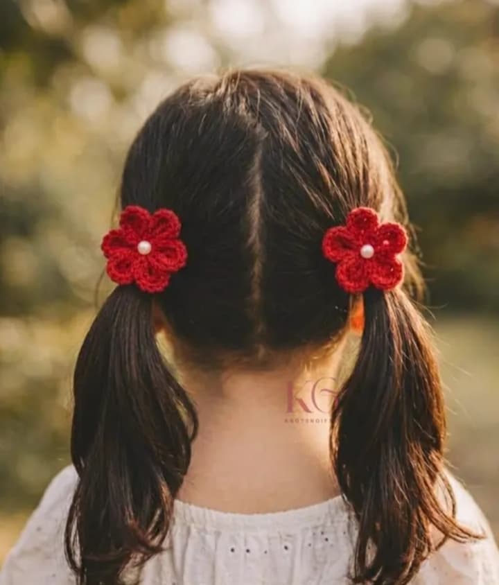 Floral hair clips